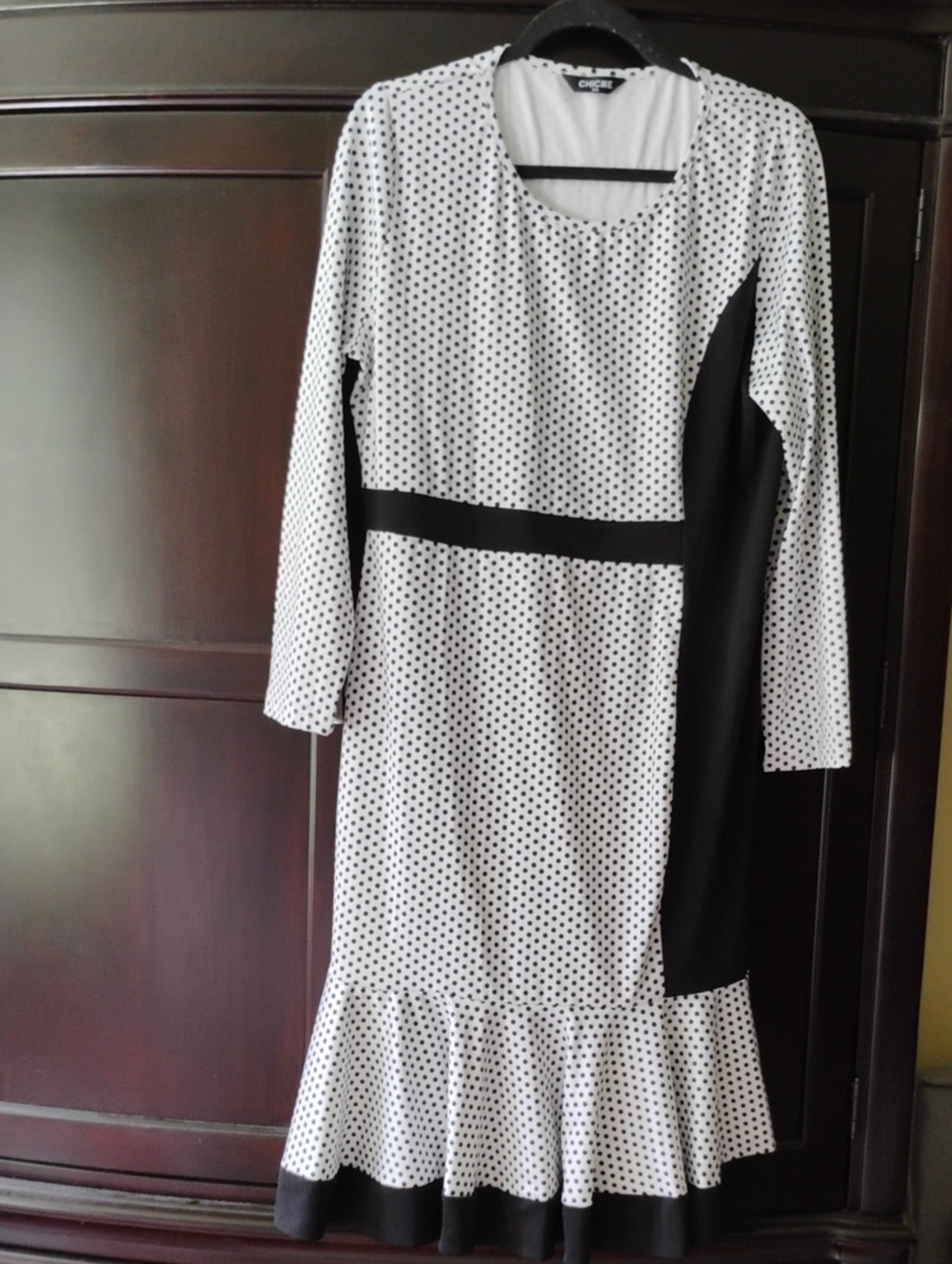 CHICME Black and White Polka Dot Long Sleeve Dress